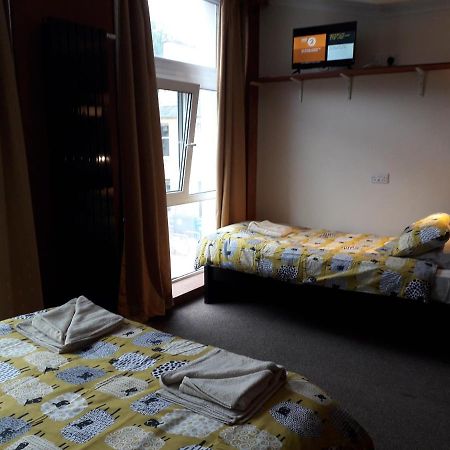 Ossians Hotel Fort William Buitenkant foto